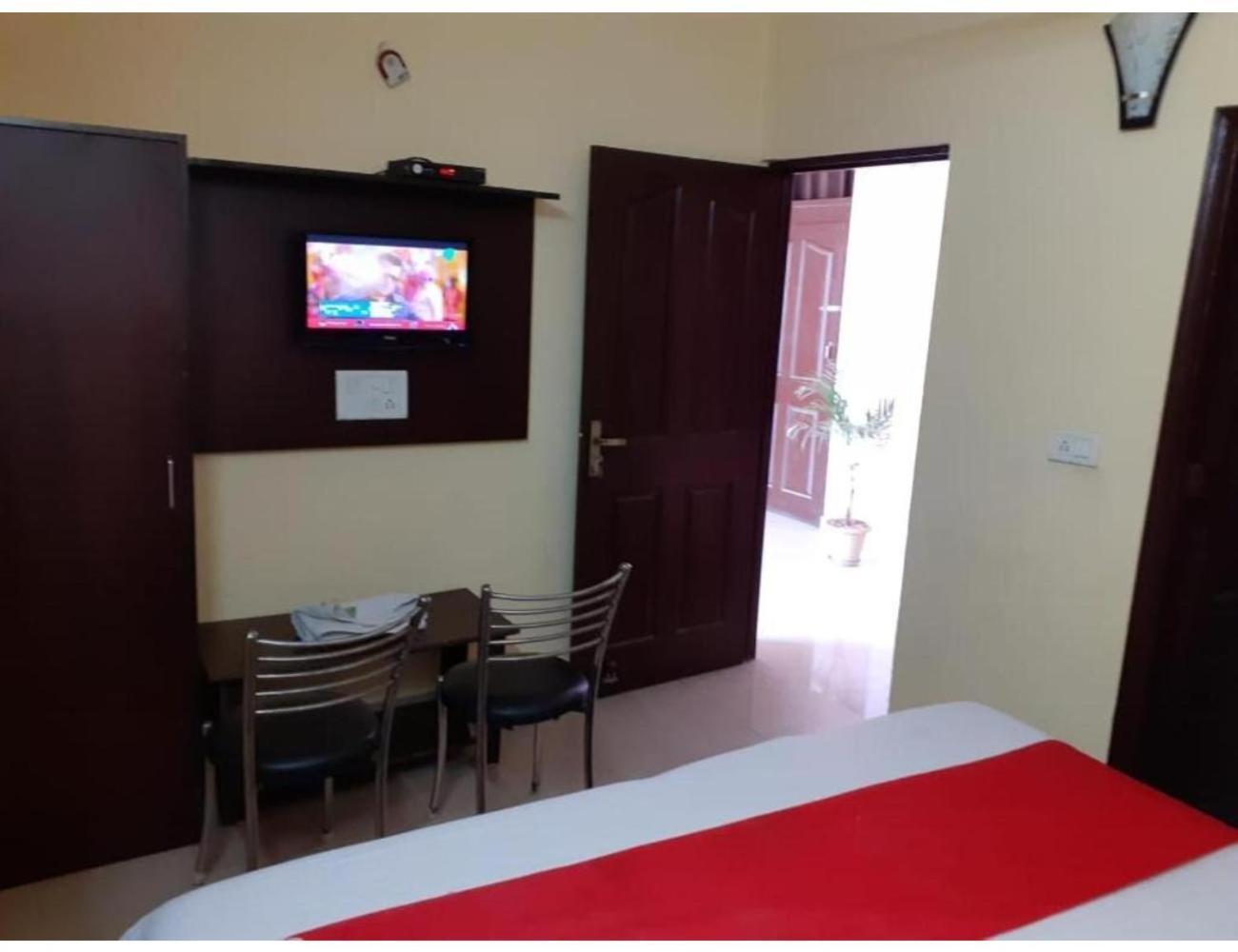 Hotel City Lodge , Chandīgarh エクステリア 写真