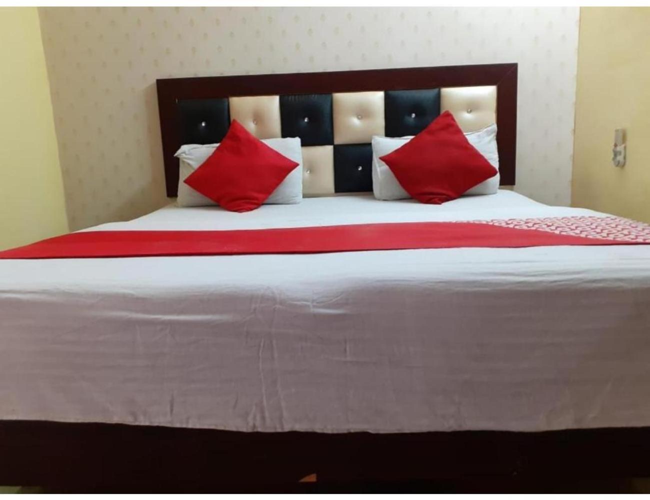 Hotel City Lodge , Chandīgarh エクステリア 写真