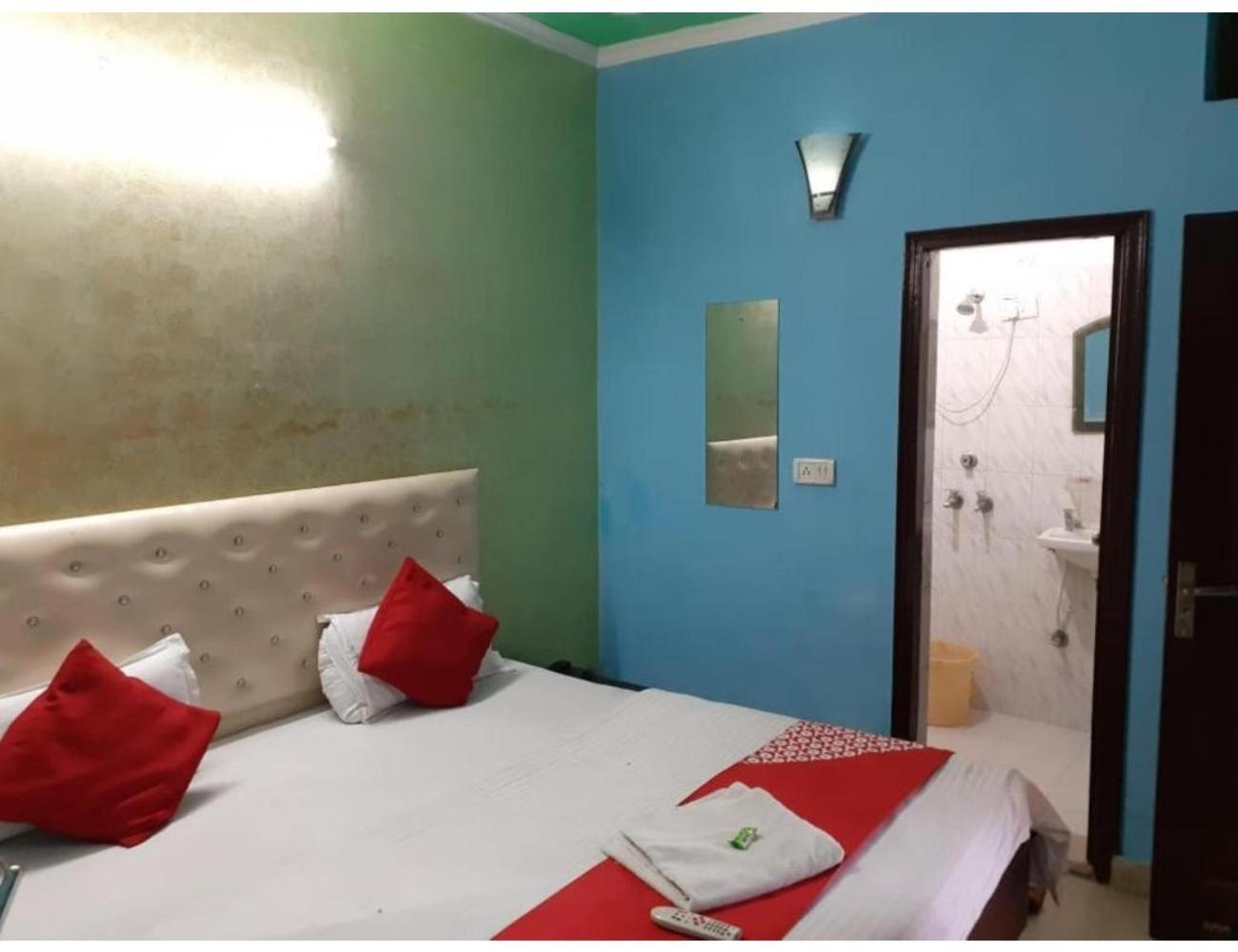 Hotel City Lodge , Chandīgarh エクステリア 写真