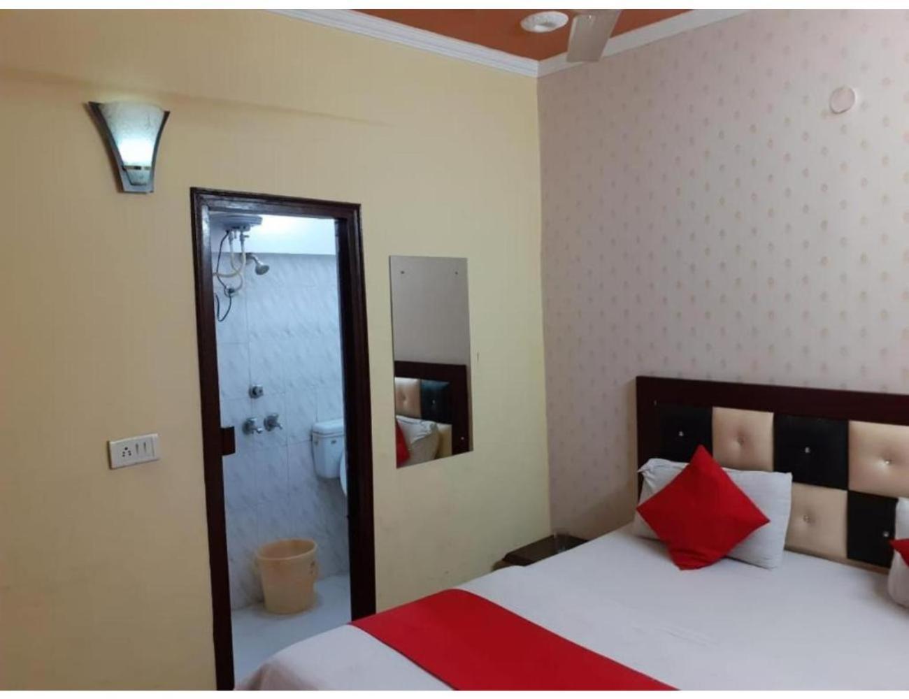 Hotel City Lodge , Chandīgarh エクステリア 写真