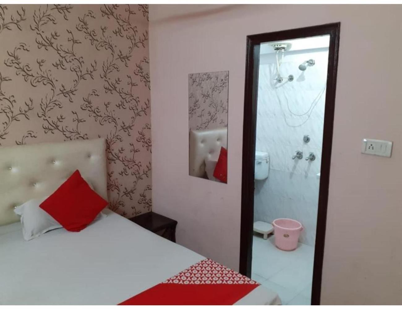 Hotel City Lodge , Chandīgarh エクステリア 写真